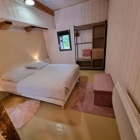 Apartmán A La Ferme De Savignac Ledrier *